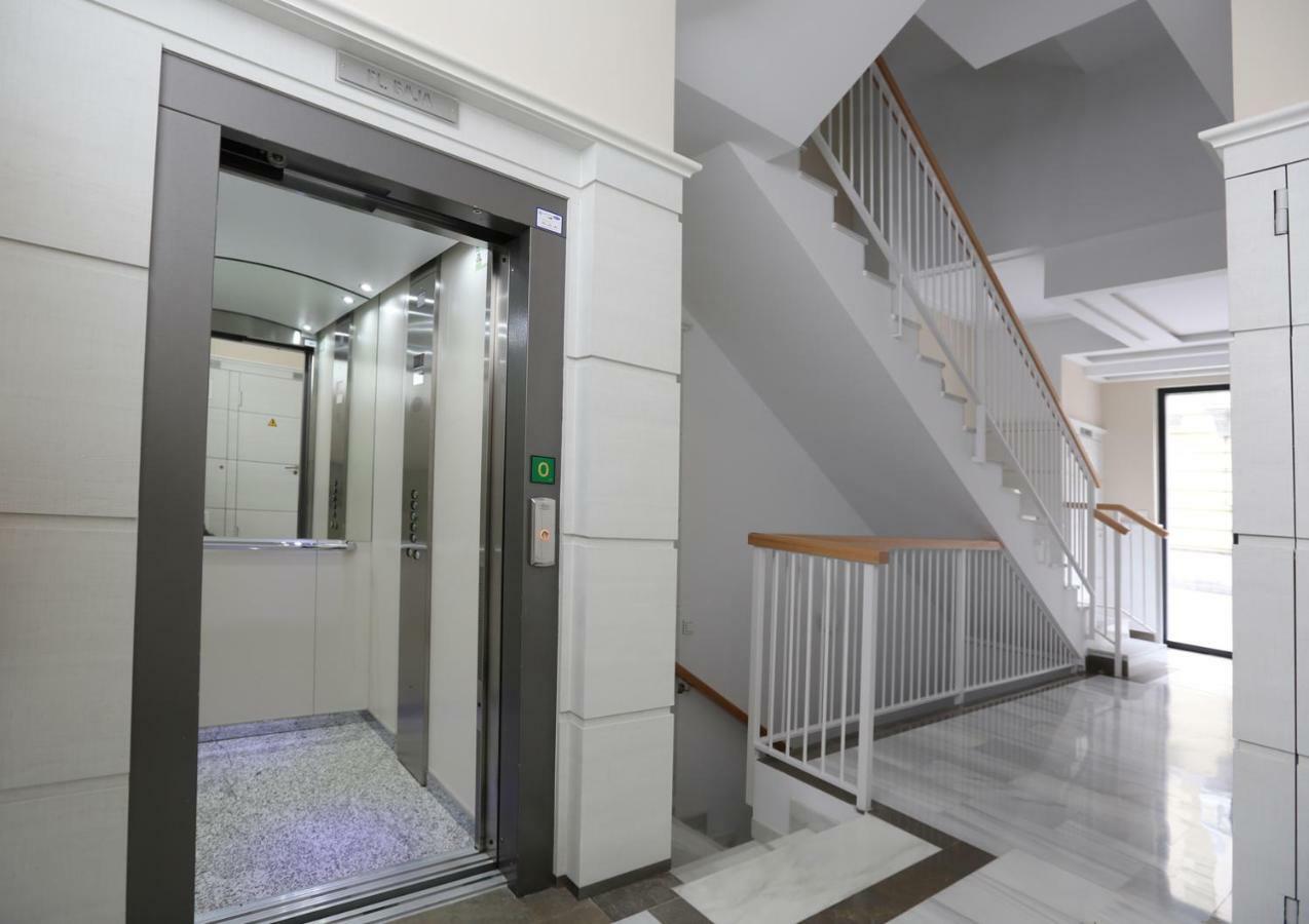Apartamento De Diseno Con Jacuzzi Privado Granada Exterior foto